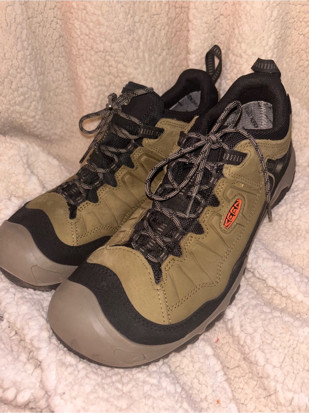 KEEN Men’s Hiking Trail Shoes Olive Black Size 13 US Waterproof Outdoor